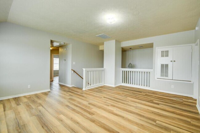 Building Photo - 122 Bright Brook Ln