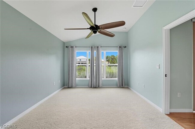 Building Photo - 2427 Woodbourne Pl