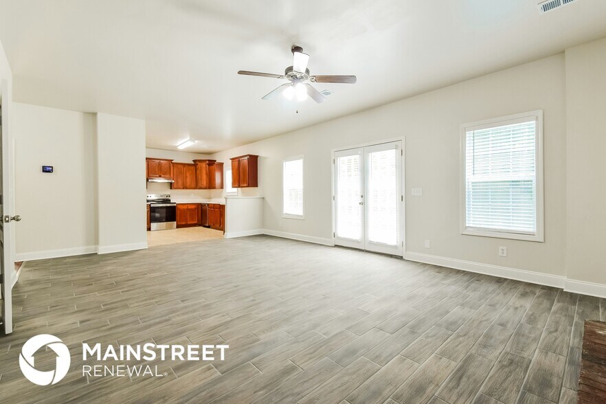 Building Photo - 111 Iverson Pl