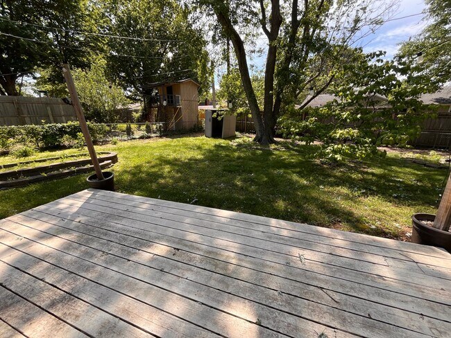 Building Photo - 3-Bed, 2-bath Luxury Southern Hills Designer Home!