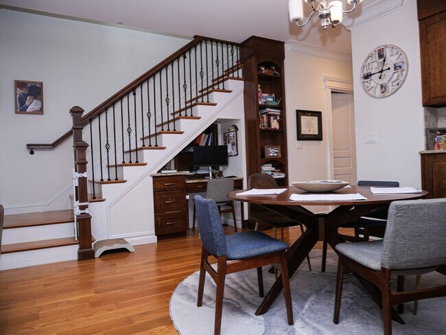 Building Photo - 161 Tudor St