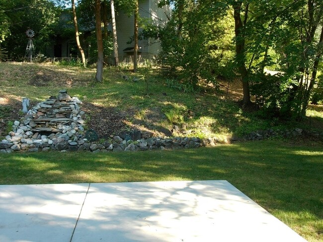 Building Photo - 996 Thrushwood Dr