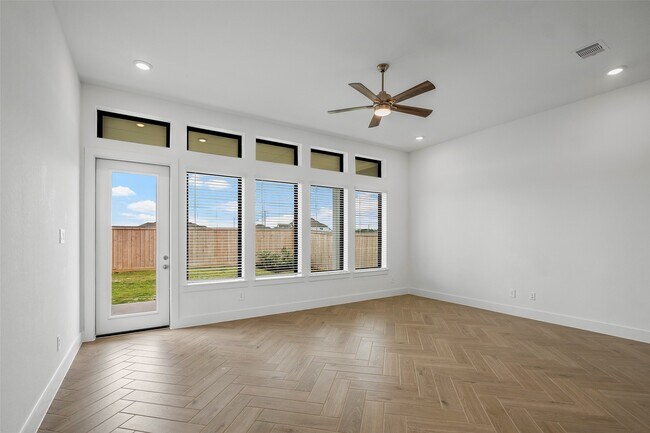 Building Photo - 21747 Zebra Swallowtail Dr