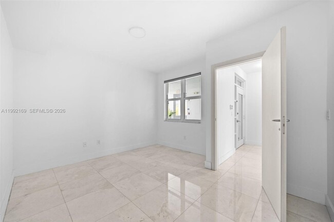 Building Photo - 7918 Harbor Island Dr