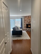 Building Photo - 112 San Clemente Ave