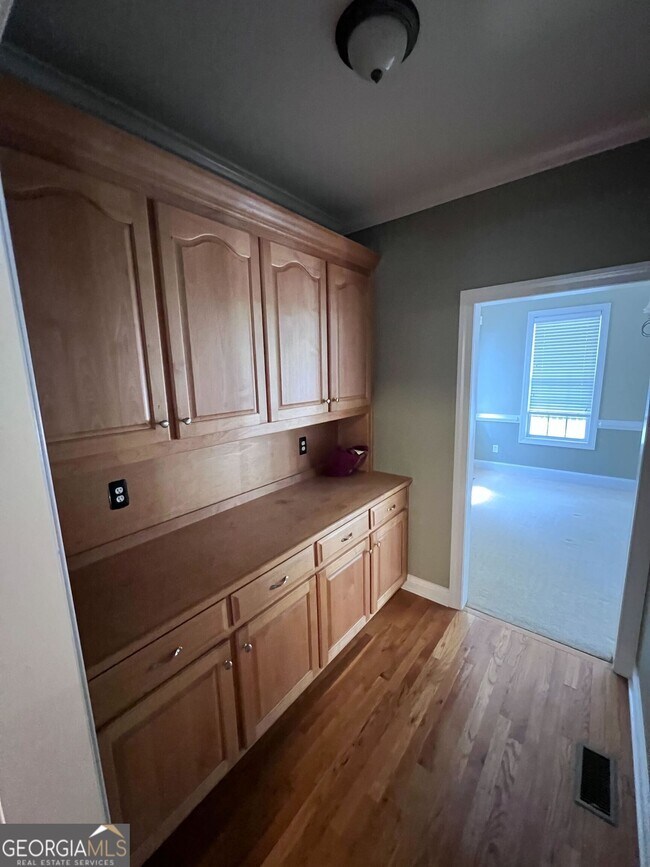 Building Photo - 119 Tullamore Trail