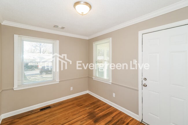 Building Photo - 965 Goodman St