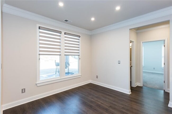 Building Photo - 5015 Montes Ln
