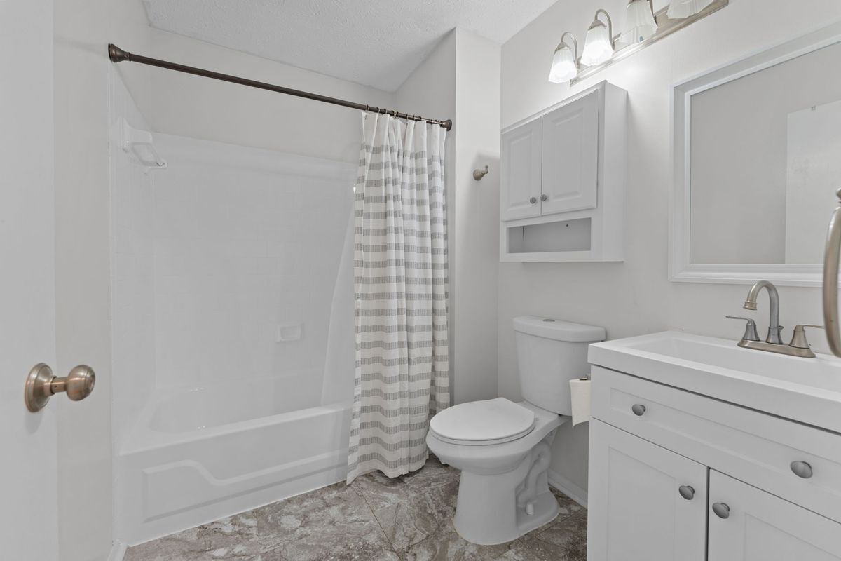 Building Photo - 8561 Skipjack Pl
