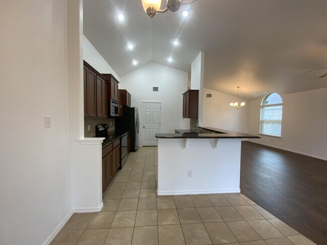Building Photo - 6709 Mustang Creek Rd