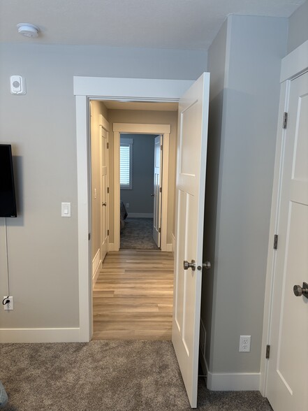 Hallway between 1st & 2nd Bedrooms - 140 E Homestead Dr