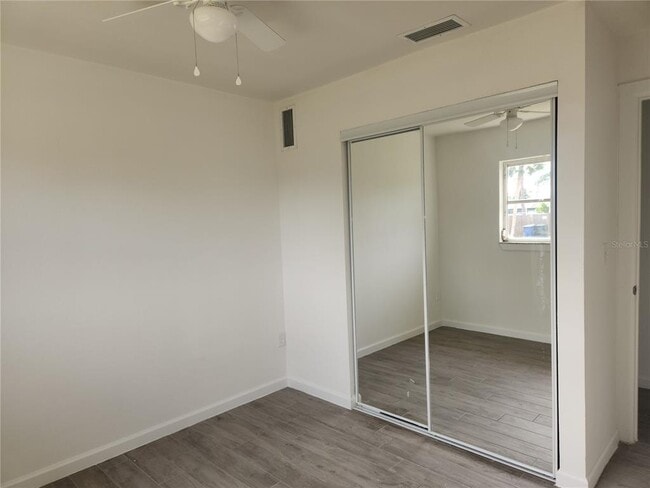 Building Photo - 1140 Queen Rd