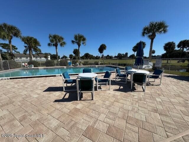 Building Photo - 2270 Golf Isle Dr