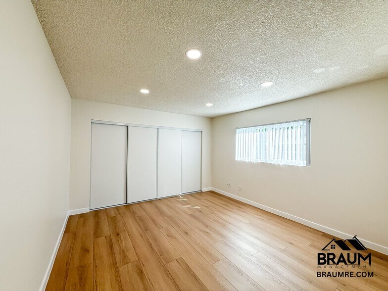 Building Photo - 6612 Sylmar Ave