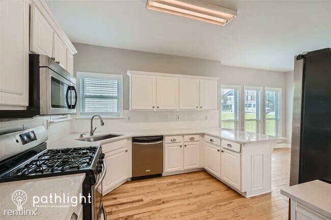 Building Photo - 5 br, 3 bath House - 2642 Ambria Dr UNIT