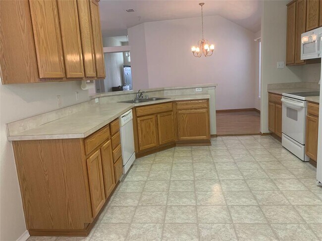 Building Photo - 313 Foreston Dr