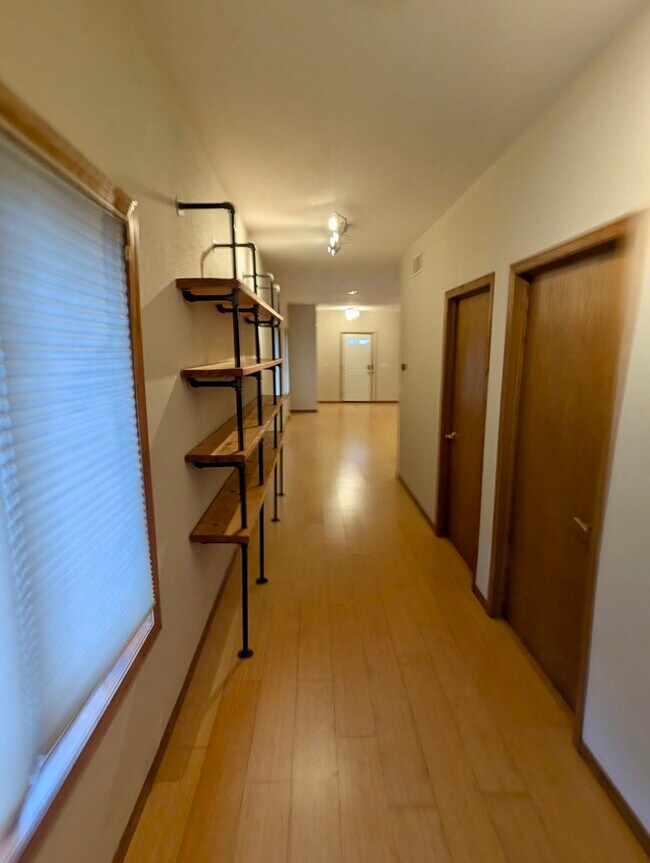 Building Photo - 2138 N Buffum St