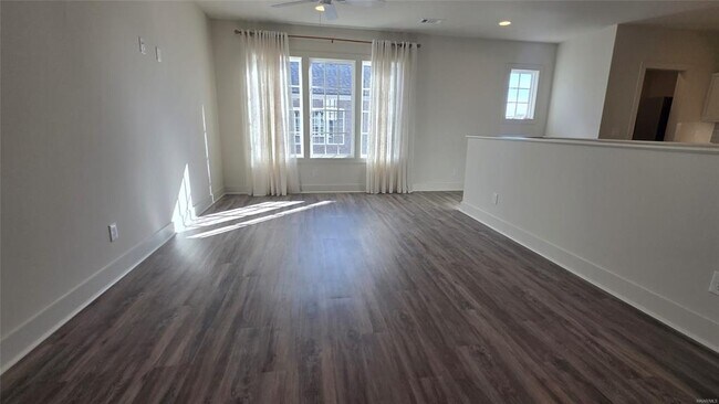 Building Photo - 4517 Broadwick St