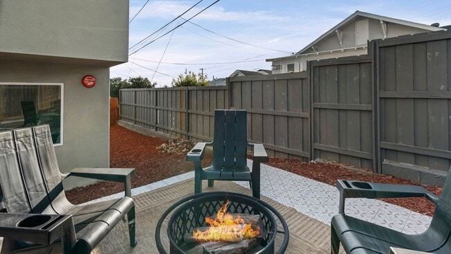 Building Photo - 1820 Bancroft St