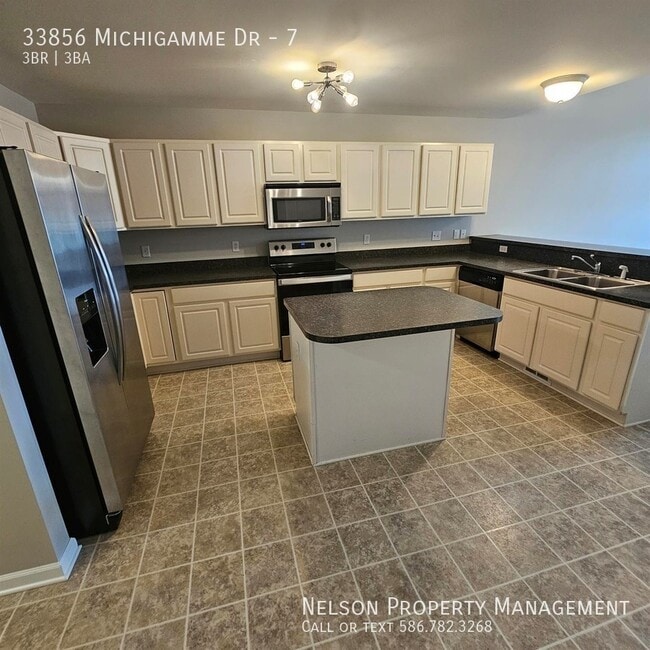 Building Photo - 33856 Michigamme Dr