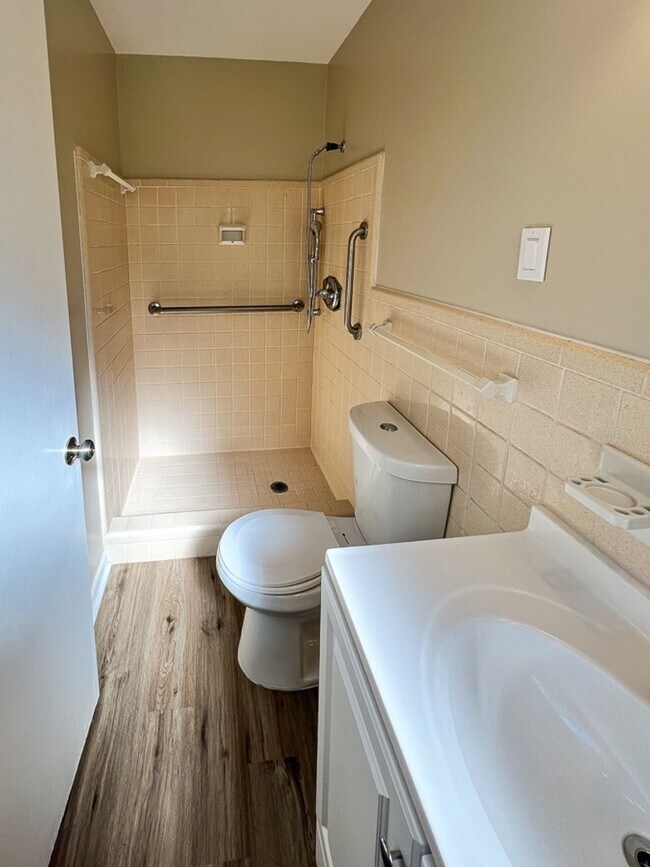 Building Photo - Pet Friendly 3BR/2BA NW Gainesville Home - Available mid-July!