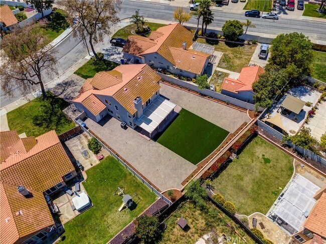 Building Photo - 8608 Oakthorn Cir