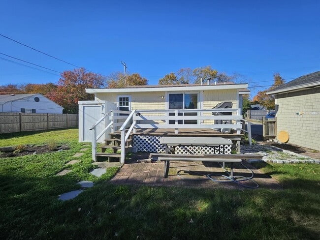 Building Photo - 1037 Ocean St