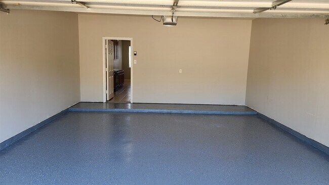 Building Photo - 11428 Hackmatack Way