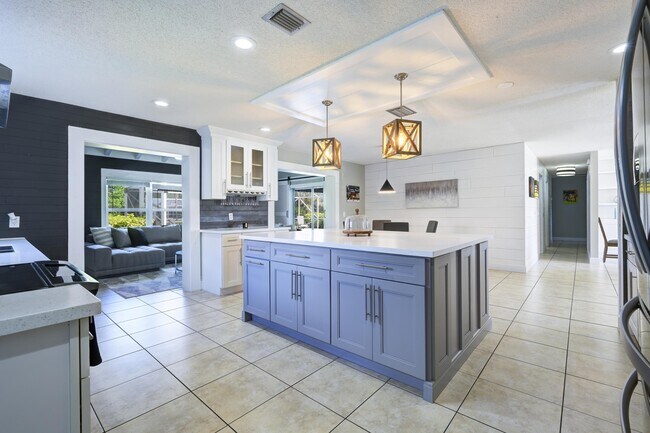 Building Photo - 11577 Anhinga Dr