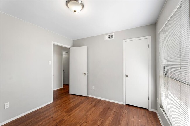 Building Photo - 4304 Acropolis Ct