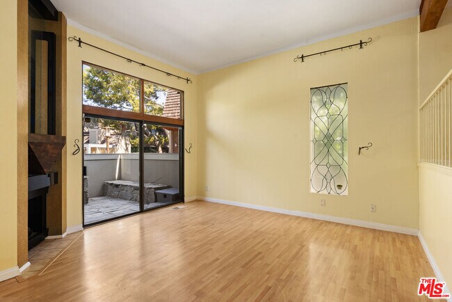 Building Photo - 13360 Maxella Ave