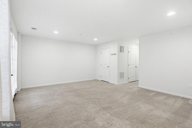 Building Photo - 7408 Wild Honey Way