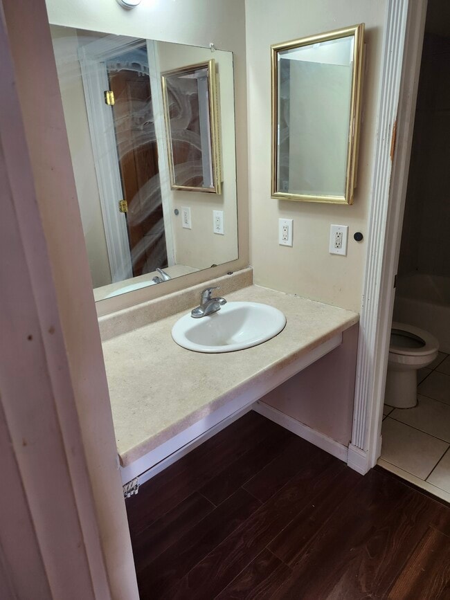 Building Photo - 825 Old Settlers Trail