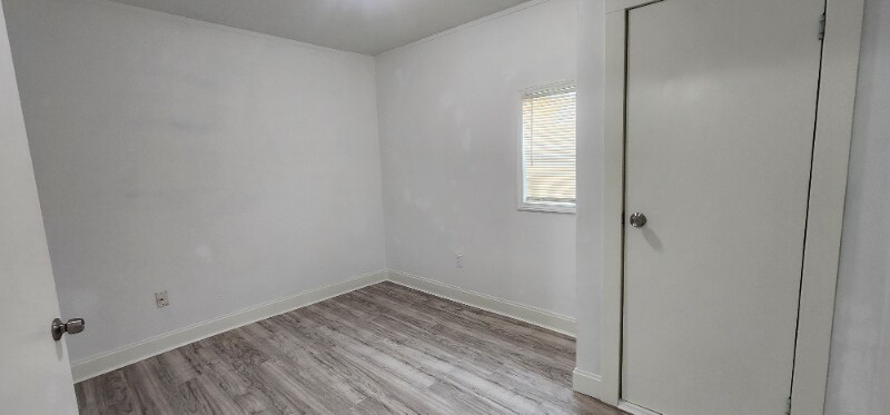 Building Photo - 511 Tyler St