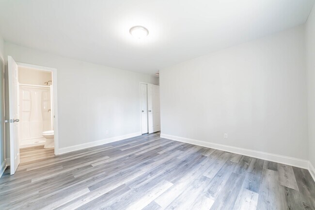 Building Photo - 9424 Windpine Rd