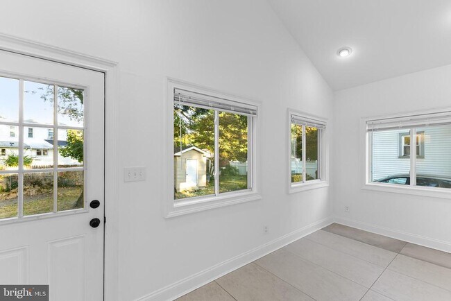 Building Photo - 720 Cinnaminson Ave