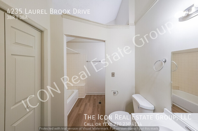 Building Photo - 4235 Laurel Brook Dr