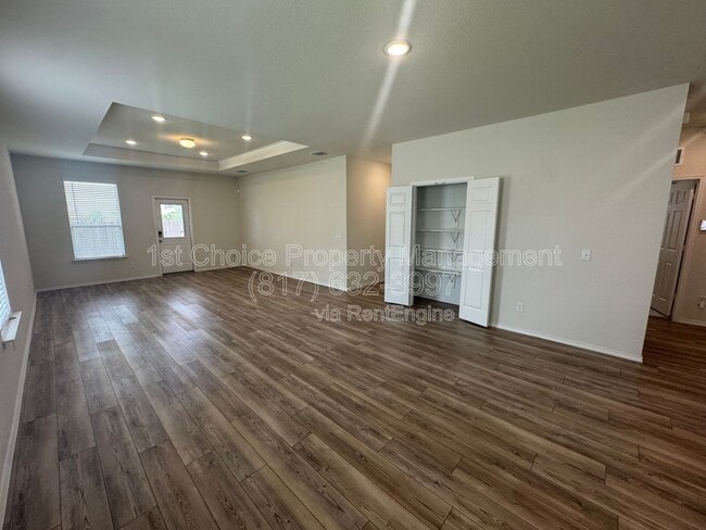 Building Photo - 8132 Cedar Lake Ln