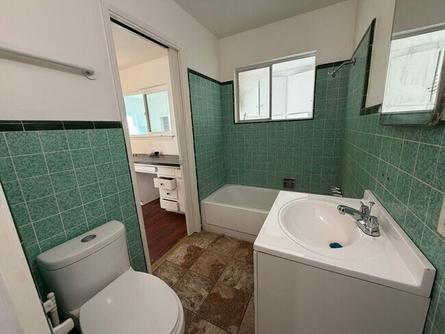 Building Photo - Spacious 4-Bedroom Home on Expansive Lot in the Outskirts of Elk Grove- MORE PHOTOS TO COME!