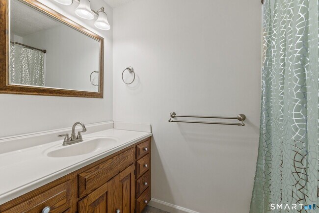 Building Photo - 45 Luchon Rd