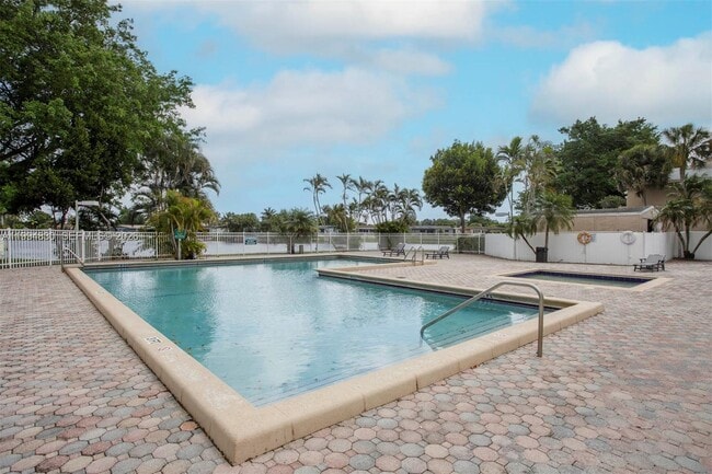 Building Photo - 1731 NW 96th Terrace