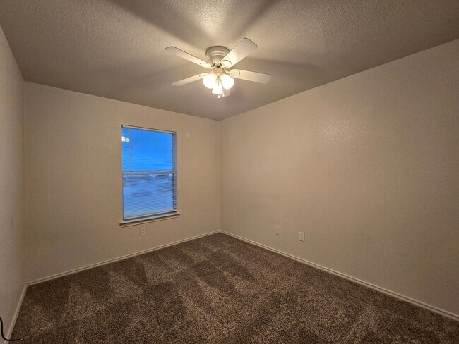 Building Photo - 2805 Kerrville Ct