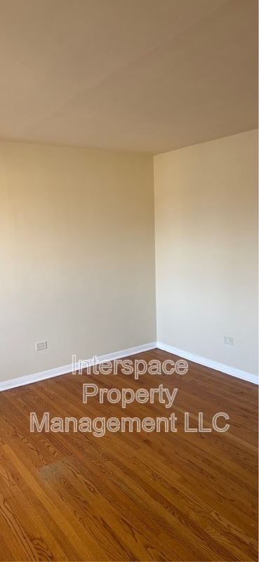 Building Photo - 10124 S Pulaski Rd