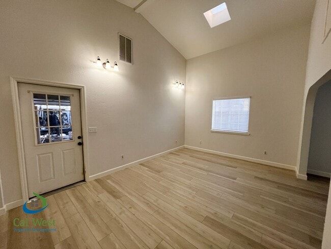 Building Photo - 4484 Lullaby Ln