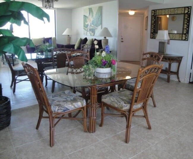 Building Photo - 6104 Palma Del Mar Blvd S