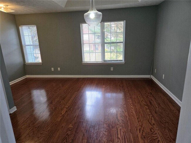 Building Photo - 3243 Oak Vista Way SW