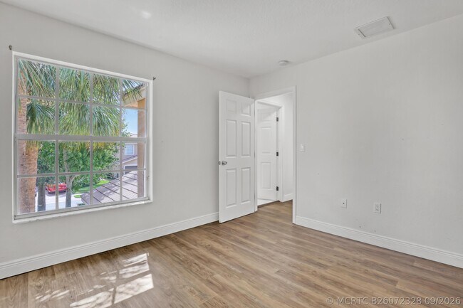 Building Photo - 10585 Cocobolo Way