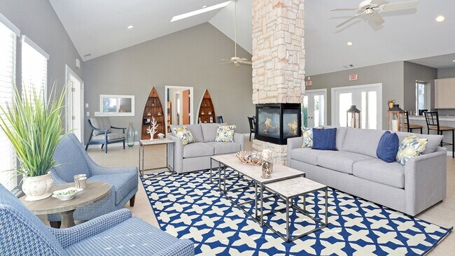 Building Photo - 7000 Quail Lakes Dr
