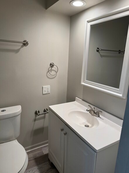 Building Photo - 1204 N 64th St