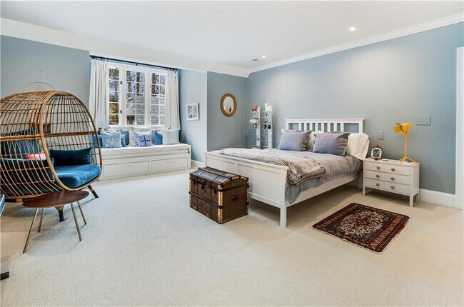 Building Photo - 4224 E Conway Dr NW